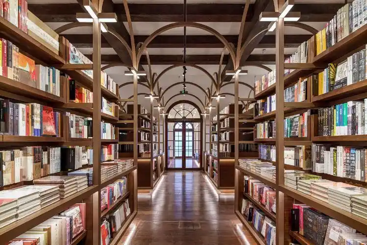 上生·新所茑屋书店内景