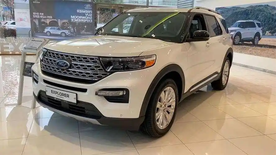 2021款福特探险者七座版高清实拍