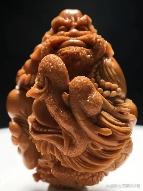 妙女「御龙达摩」