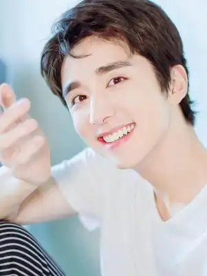 张新成(stevenzhang),中国内地男演员,天娱传媒经纪公司旗下艺人,身高