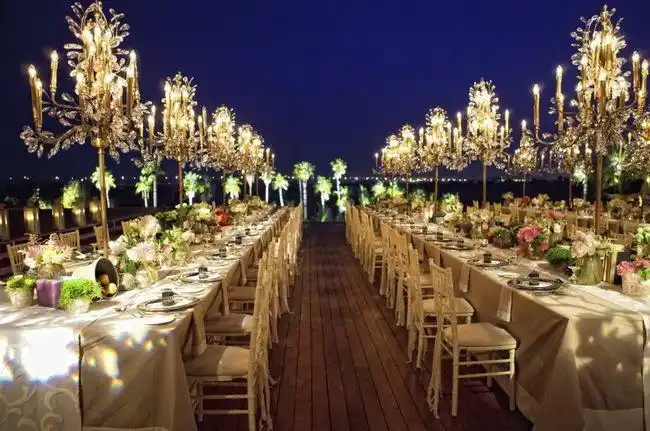 夜晚户外婚礼现场 - 案例 - 创意仓