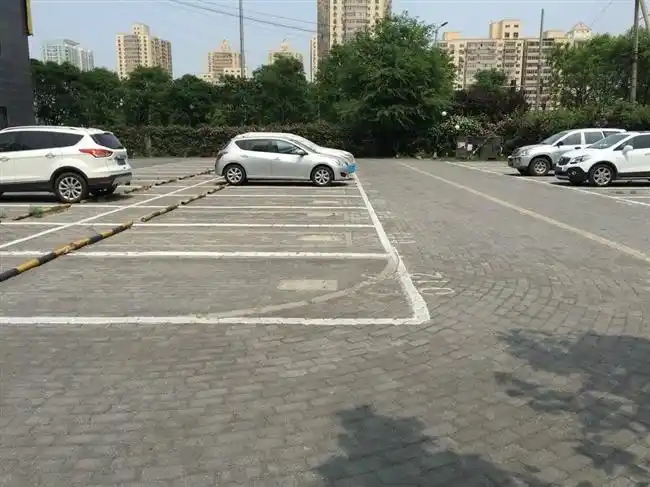 成都拟规划出30余万个泊车位 多方位对停车资源进行升级