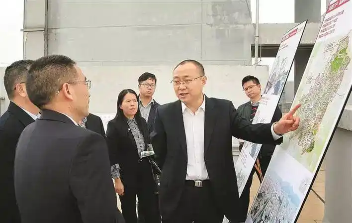 住房建设局,土地整备中心,区发改局,轨道办,城市更新局,副区长高旭敏