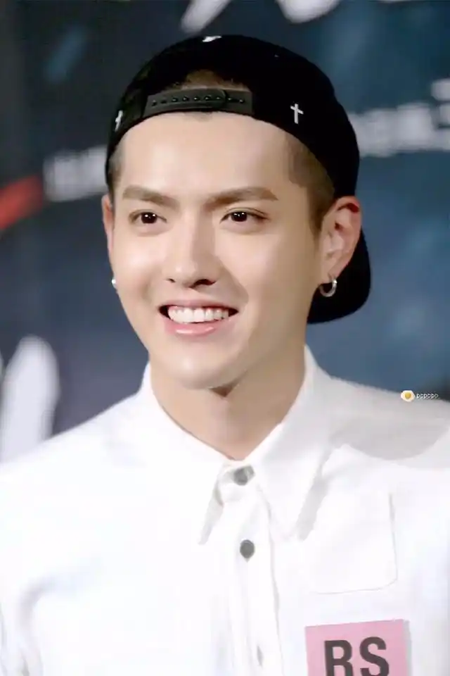 悉数吴亦凡的治愈系笑容,哪个惊艳到了你?