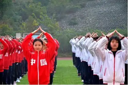 成都三中千人大课间上演手语操《国家》