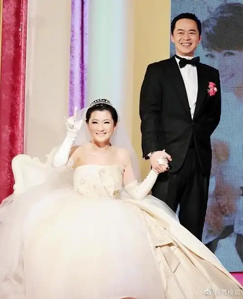 总而言之,还是祝福selina与小男友最后能够走到一起,让他来抚平selina