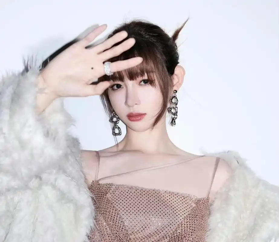 网友:痞幼的纹身真不错,很特别