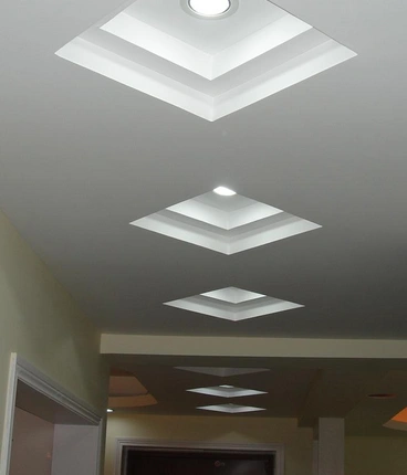 客厅餐厅之间过道吊顶的造型设计如何 过道吊顶风水