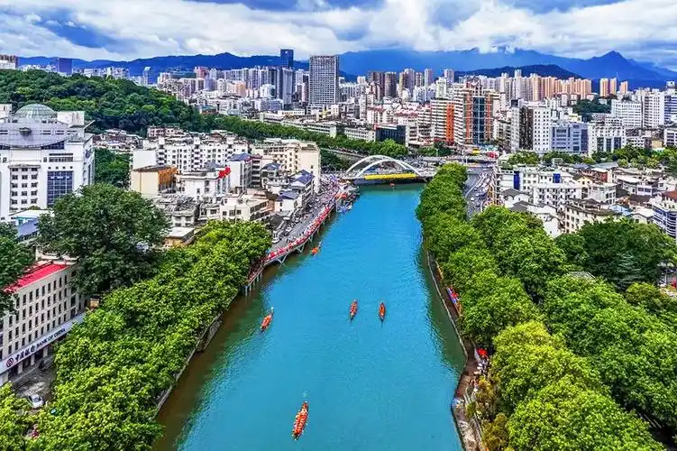 福建省龙岩市新罗区做好河道治理水文章让城市更有颜值