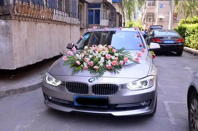 婚车装饰图片及布置技巧-薇晴结婚网