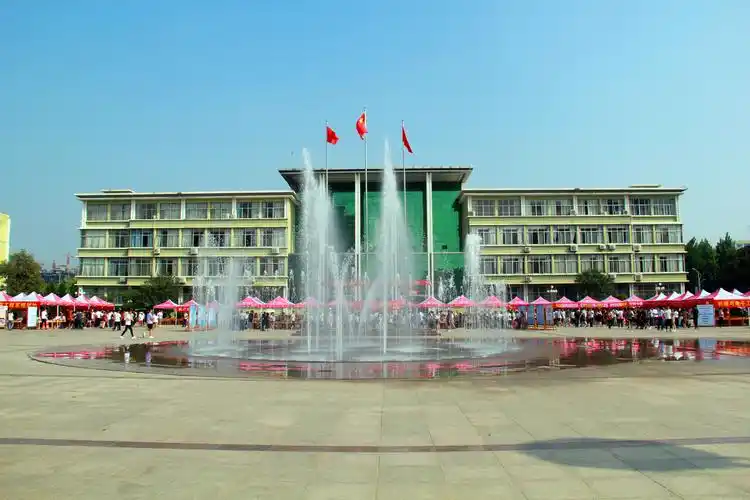 青岛理工大学喜迎2019级新生