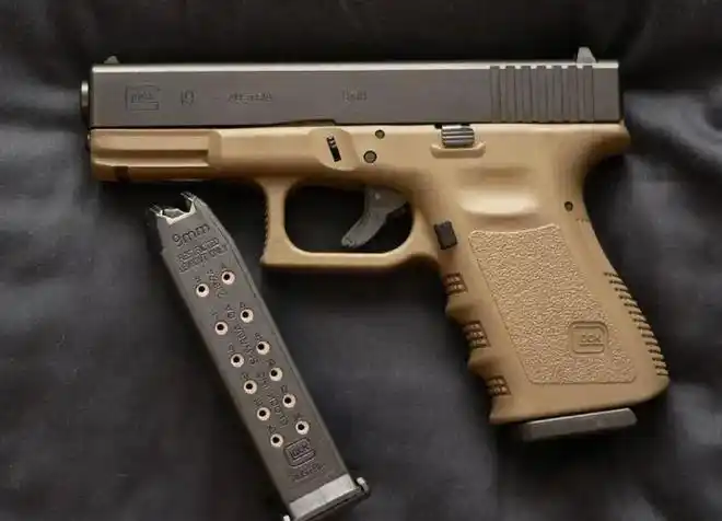 美国最受欢迎的手枪之一——格洛克19|弹匣|弹药_网易订阅