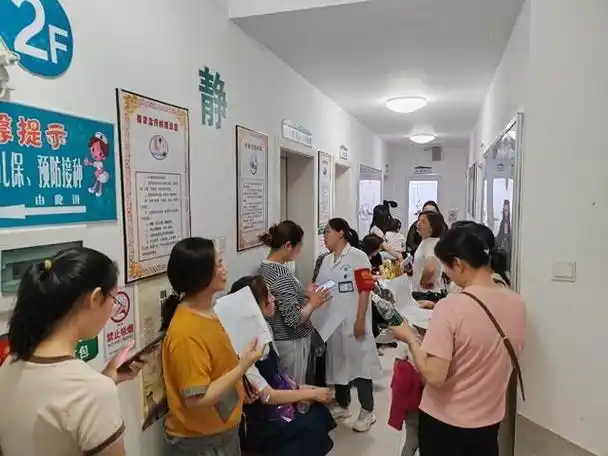 为妇女健康护航!洛王街道开展免费妇科普查及"两癌"筛查