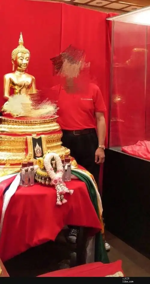 静安寺到底有没有造纯黄金佛像 当年让大家捐了不少钱 标题要长.