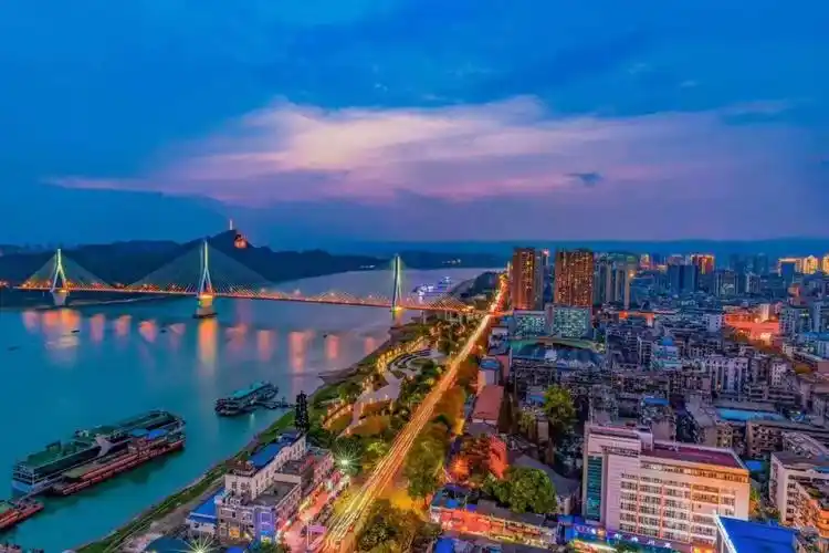 你在宜昌这座城市生活了几年?你完整地领略过宜昌的春夏秋冬吗?