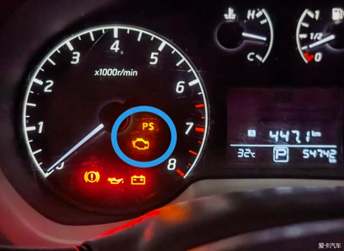 > 机油灯亮的问题