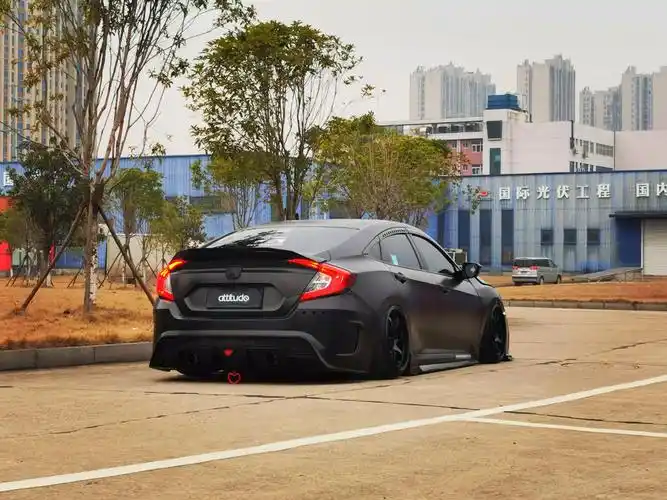 素黑姿态十代思域三年改装征程让小白蜕变资深玩家