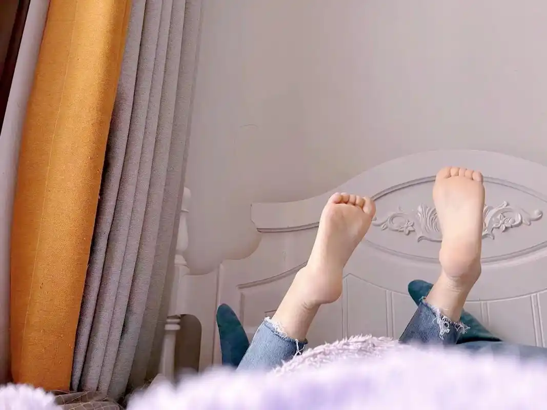 女生的脚 #无处安放的小jio #jiojio #这个脚好 - 抖音