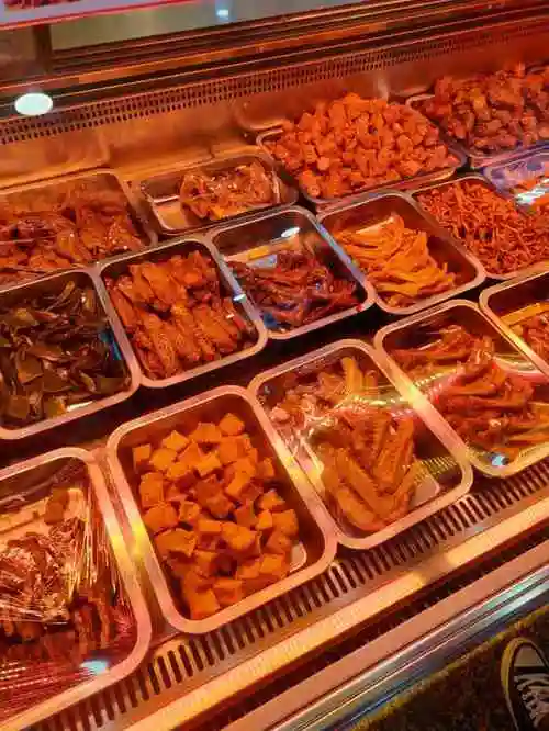 绝味鸭脖(世茂广场店)-"世茂绝味鸭脖味道不错,就在万达影城旁边,.