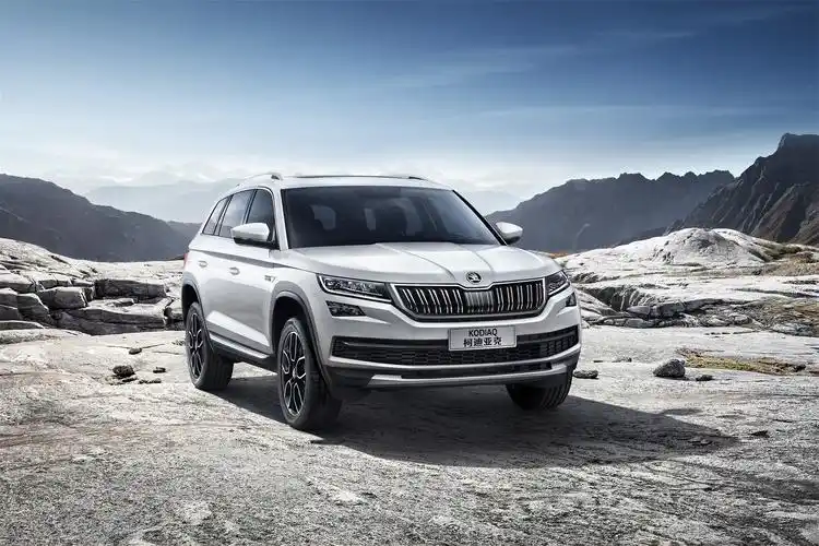 柯迪亚克基于斯柯达visions概念车打造,采用了斯柯达品牌最新的设计