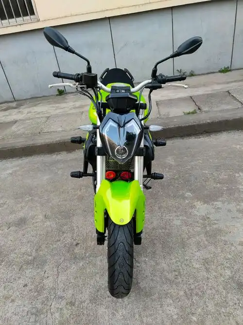 二手摩托车贝纳利 蓝宝龙 bn302s