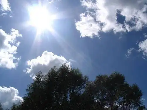 烈日下,你挥汗如雨