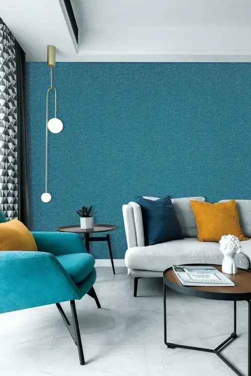 再比如:很多客厅装修墙布效果图用一些精致图案的墙布(清香淡雅的