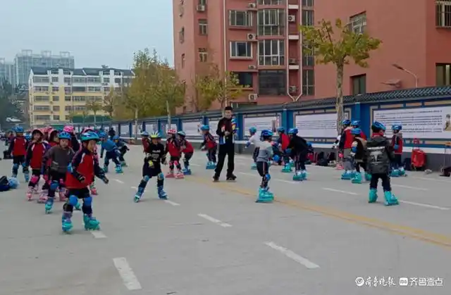 激情飞扬展活力!轮滑课堂走进东昌府区阳明小学