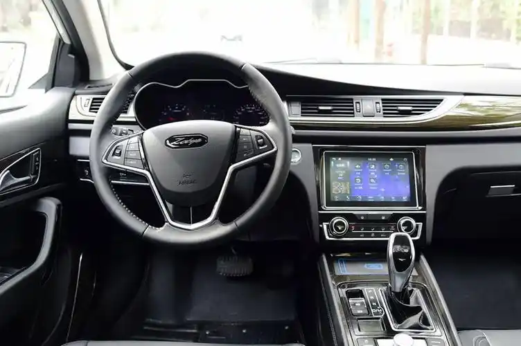 车型全览 众泰 众泰汽车 众泰z560 众泰z560内饰功能  (7/15)