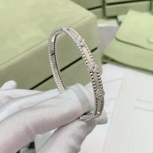 vca 梵克雅宝白金万花筒镶钻手镯xs 码