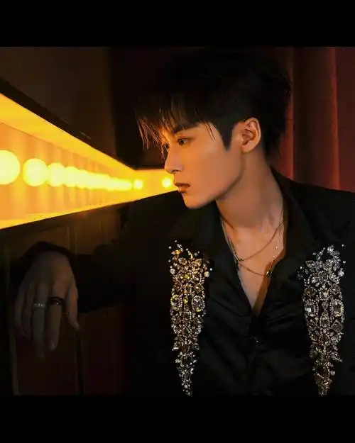 大家有檀健次的好看壁纸嘛