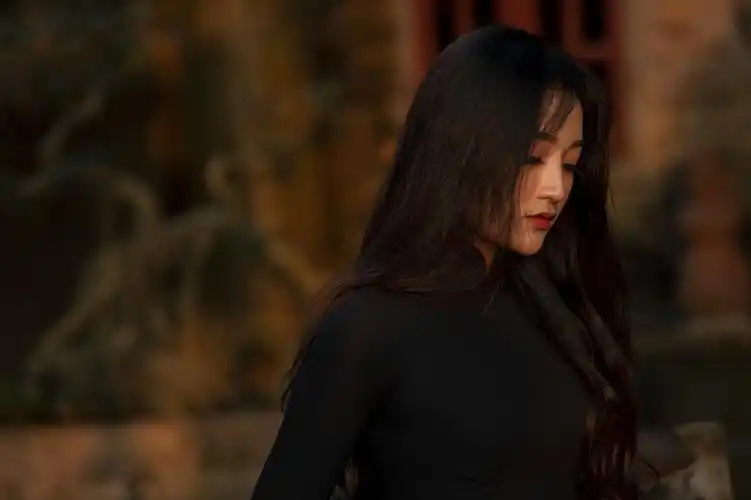 亚洲黑长发美女图片,高清图片