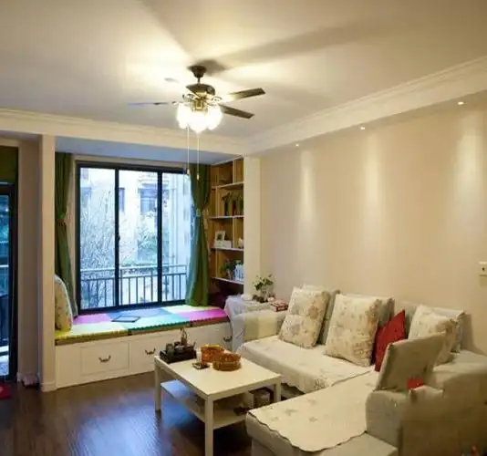 现代风格客厅榻榻米地台装修图片现代风格茶几图片效果图