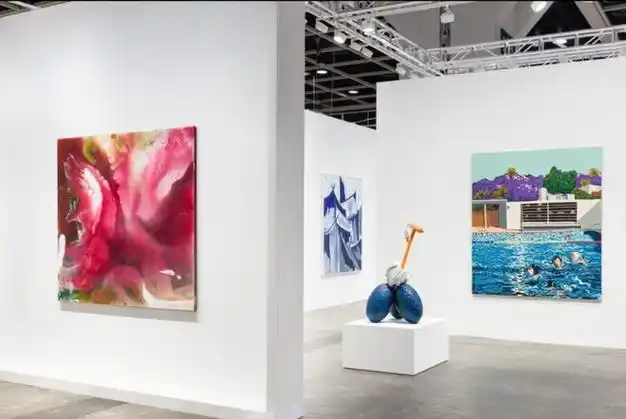 家及佩斯画廊bronze with gold and japanese silver leaf2023silver