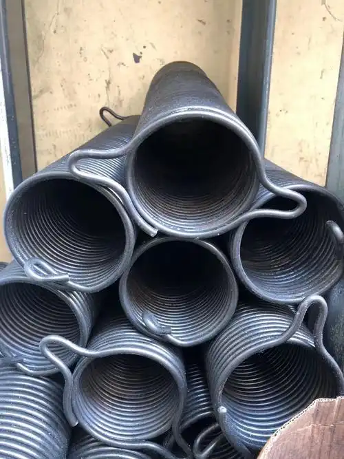 新型车库门弹簧 铝合金卷闸门手动卷帘门弹簧扭簧弹配件拉簧翻板门