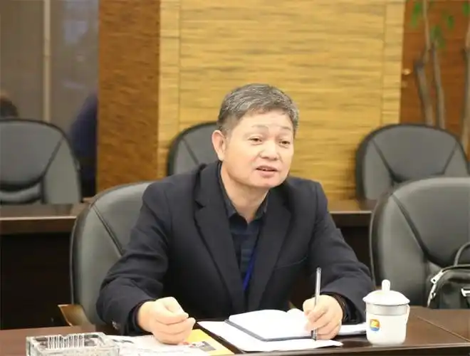 绍兴市常务副市长徐国龙带队到闰土开展走企连心服务活动