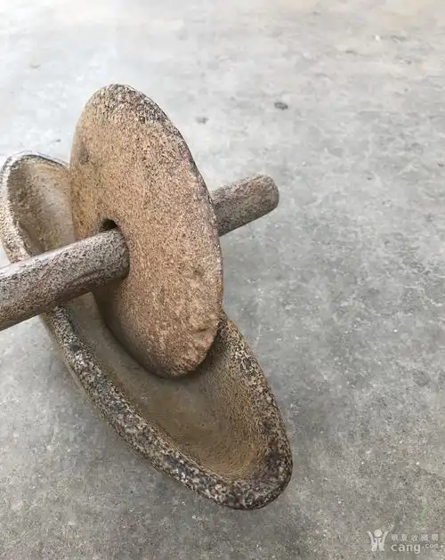 收来的西汉时期石器陨石药碾子 中草药碾磨器