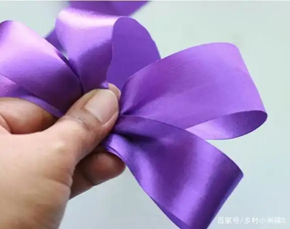 手工diy花形结教程:教你如何做用丝带制作蝴蝶结