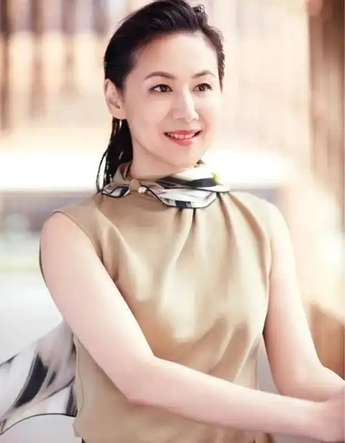 最美主持人王津元近照都52岁了冻龄了网友精品美人啊