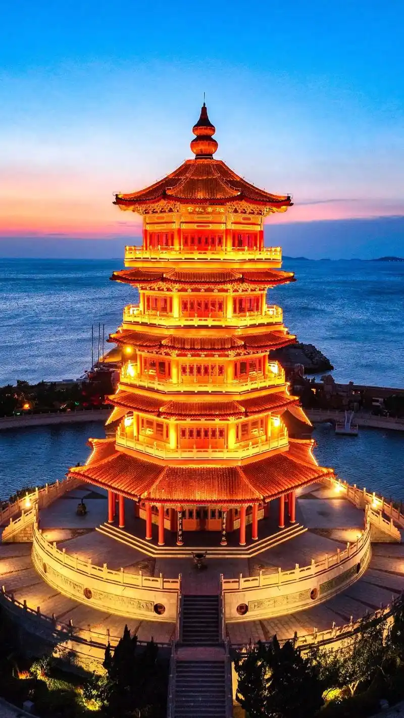 看看烟台蓬莱阁旅游区夜色也很美