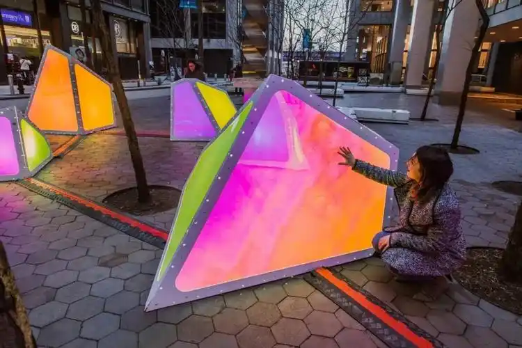 oscillation声光变色互动装置 - 公共空间艺术设计网|公共艺术|艺术