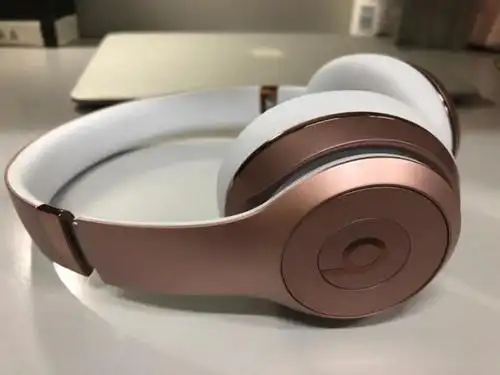4,beats solo3 wireless beats solo3 wireless耳机搭载了苹果最新的
