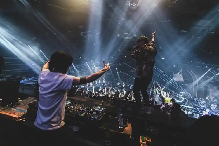 电音节之北京站开启北京工体cocoplus酒吧电音节首秀夏日狂欢尽情放粽