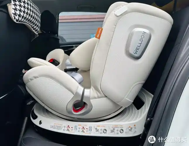 大胖小子的第一把安全座椅奚梦瑶同款惠尔顿解决了新手爸妈的养儿焦虑