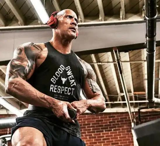 说起道恩·强森不得不说他的另外一个外号那就是巨石强森,之所以大家