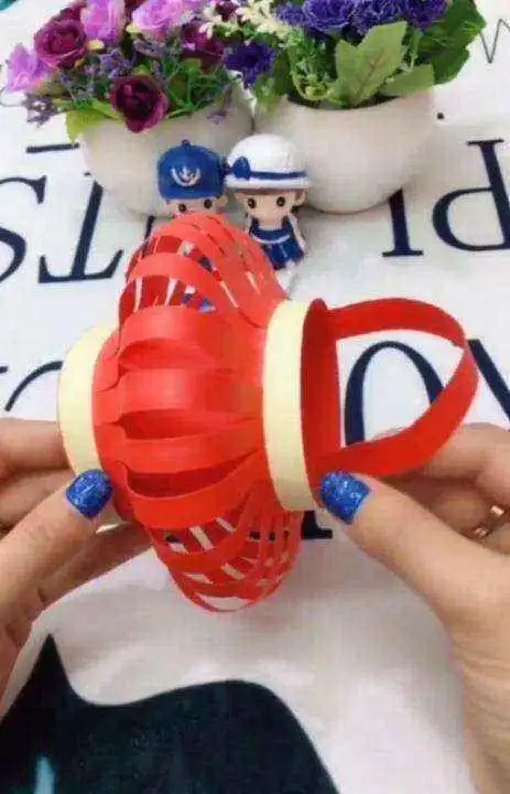 怎样做灯笼手工,灯笼手工步骤图图8