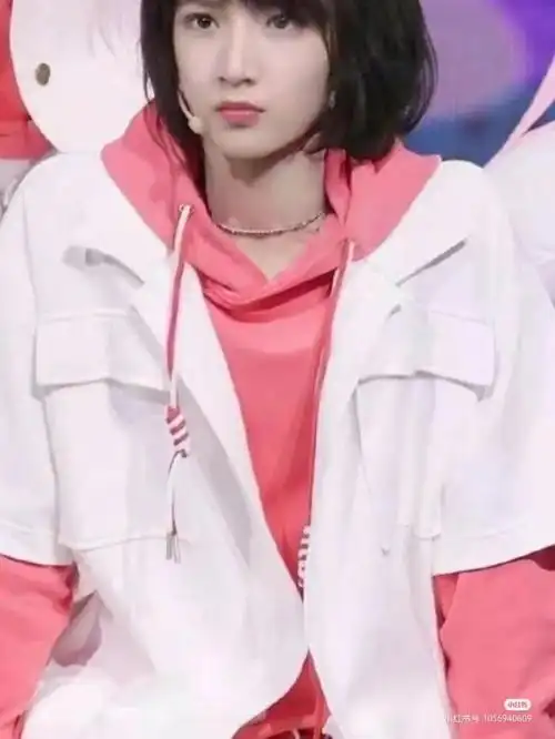 tnt时代少年团的女装照片