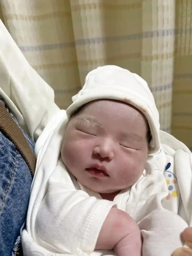 三胎宝宝.92母子平安,6斤4两92  [烟花]何其有幸…此 - 抖音