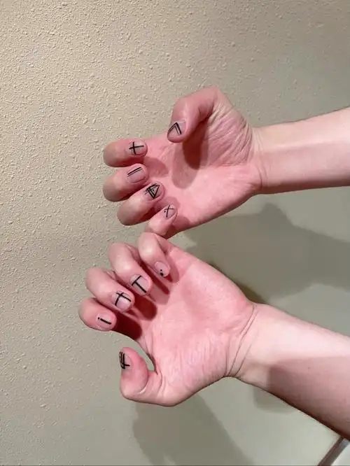 给男朋友做的美甲男生美甲线条美甲