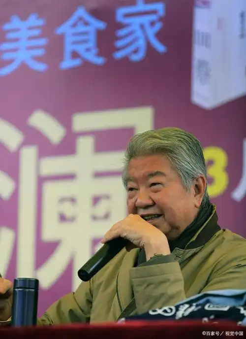 金庸为什么评价蔡澜是一个真 正潇洒的人?